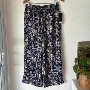 Rafaella Navy Floral Crop Wide Pants Size S